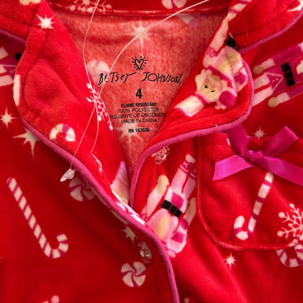 Girl’s Holiday Pajama Set - Picture 2 of 3